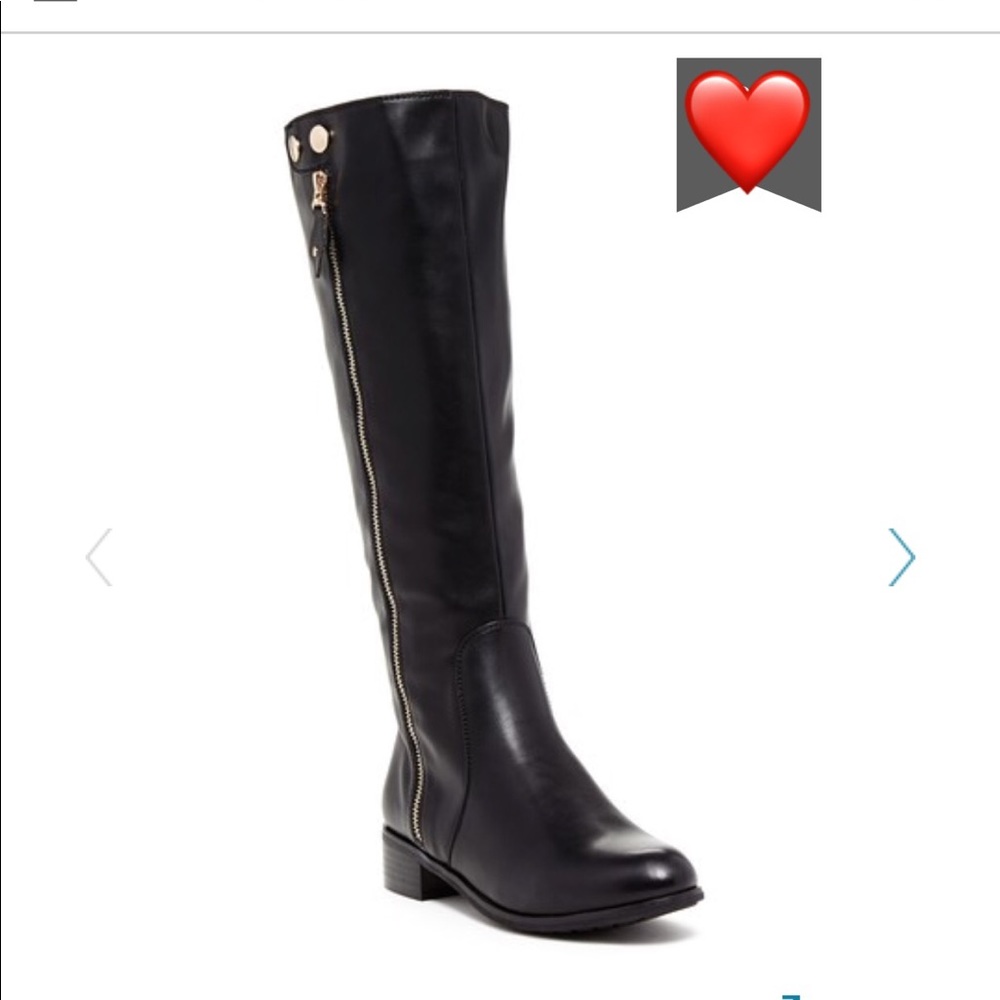 Black zip side boot.